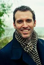 Cole Norton  先生