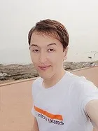 Mika Kenzheev  先生