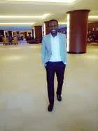 Anayo Ugboma  先生